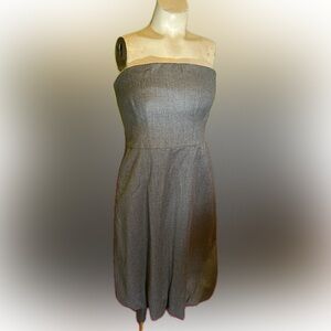 Club Monaco strapless lined grey wool dress Size 6  with side slit pockets